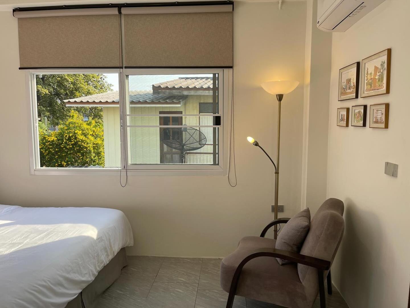 Self Check-In Apartment By Baiput Hometel Phranakhonszi Ajutthaja Kültér fotó