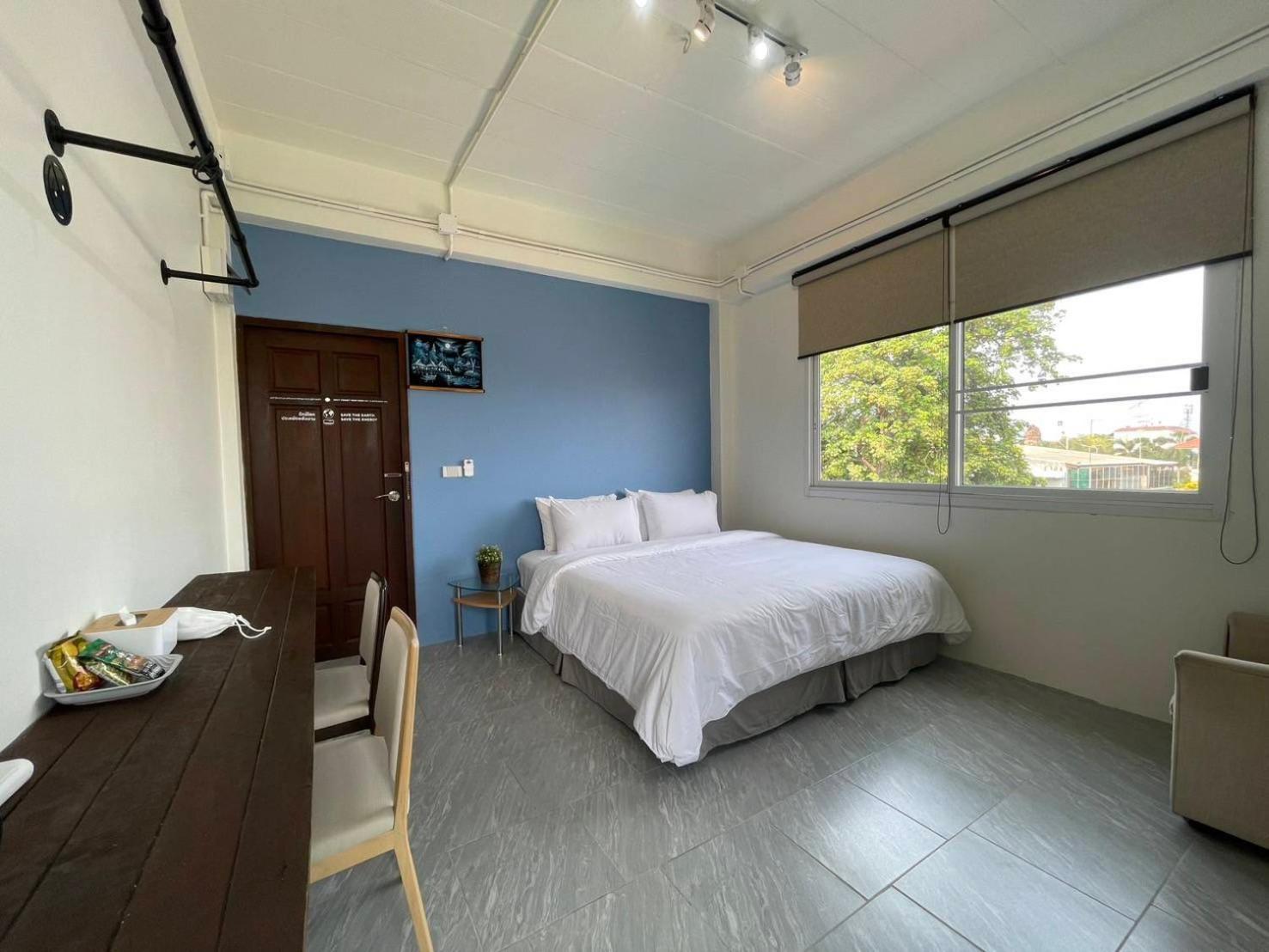 Self Check-In Apartment By Baiput Hometel Phranakhonszi Ajutthaja Kültér fotó